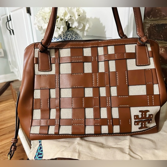 Handbags - Tory Burch McGraw canvas woven tote